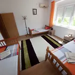 -sema بيت شباب *