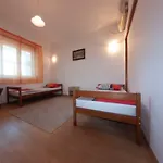 بيت شباب -sema *